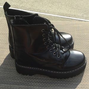 Platform Combat Boots - Doc Marten look-alikes!